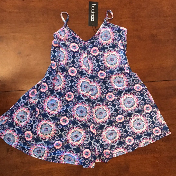 3 Boohoo Rompers - Picture 2 of 4